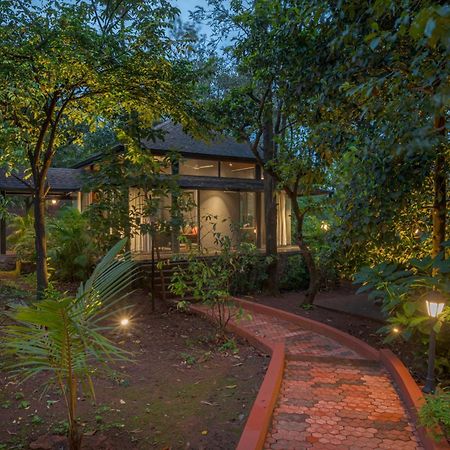 Saffronstays The Glasshouse, Panchgani - Beautiful Glass Villa For Couples מראה חיצוני תמונה