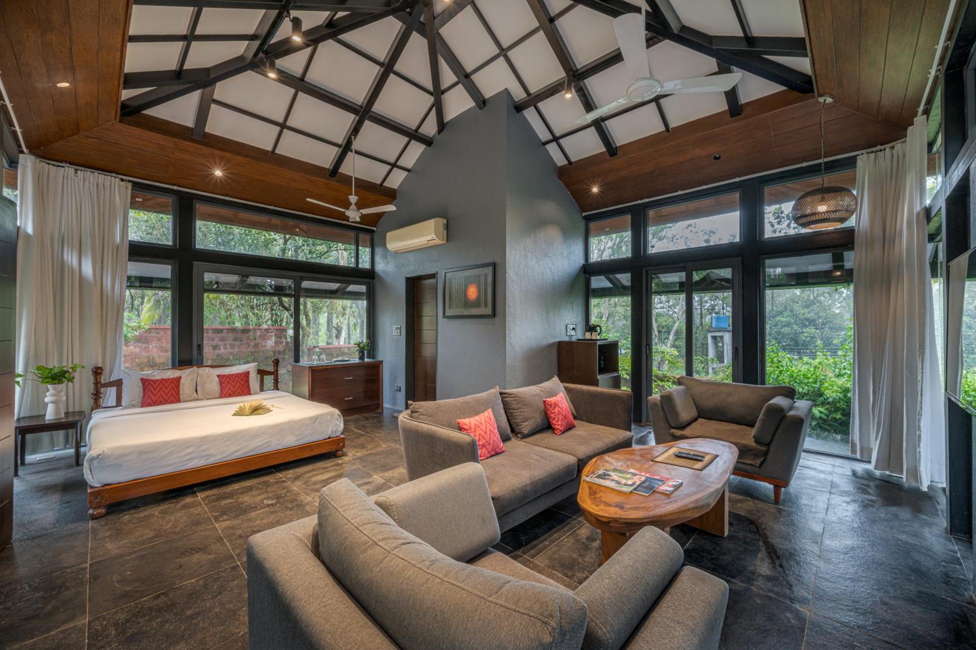 Saffronstays The Glasshouse, Panchgani - Beautiful Glass Villa For Couples מראה חיצוני תמונה